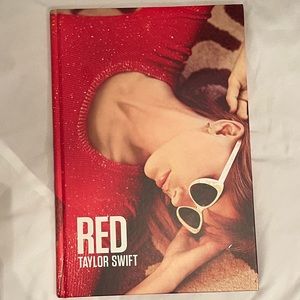 Taylor Swift RED Photo Book